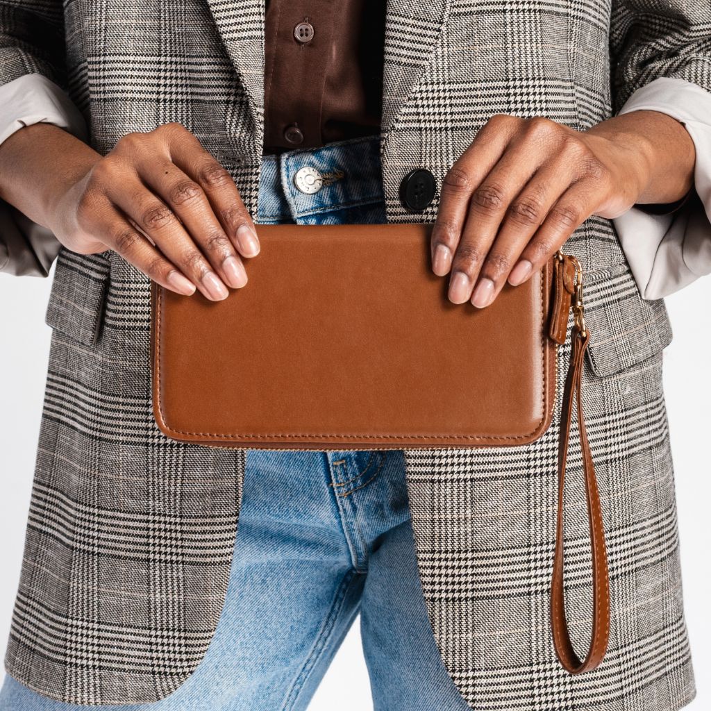 Wallet Wristlet | Saddle